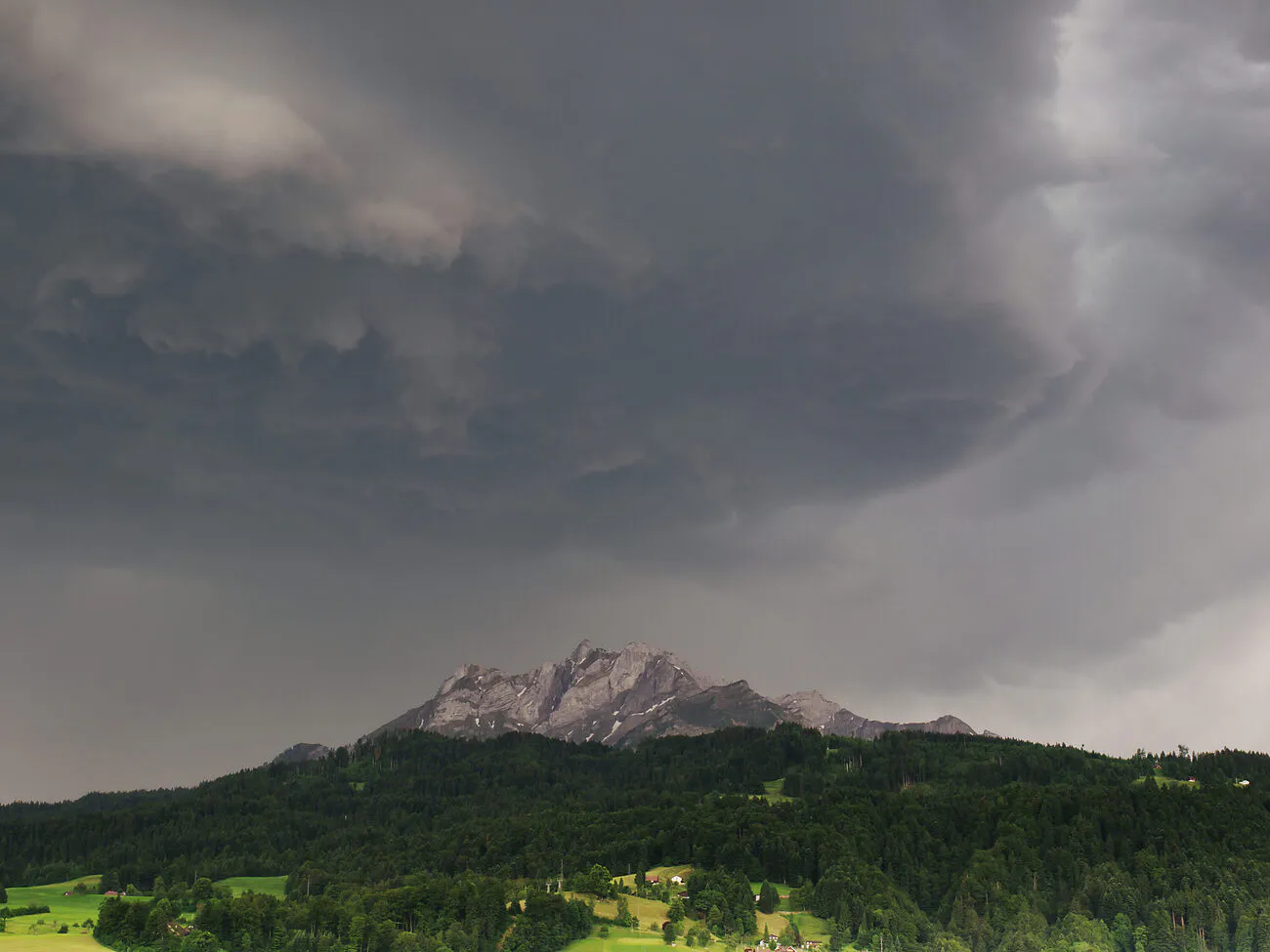 Gewitter-sommer-e1779290749875.jpg
